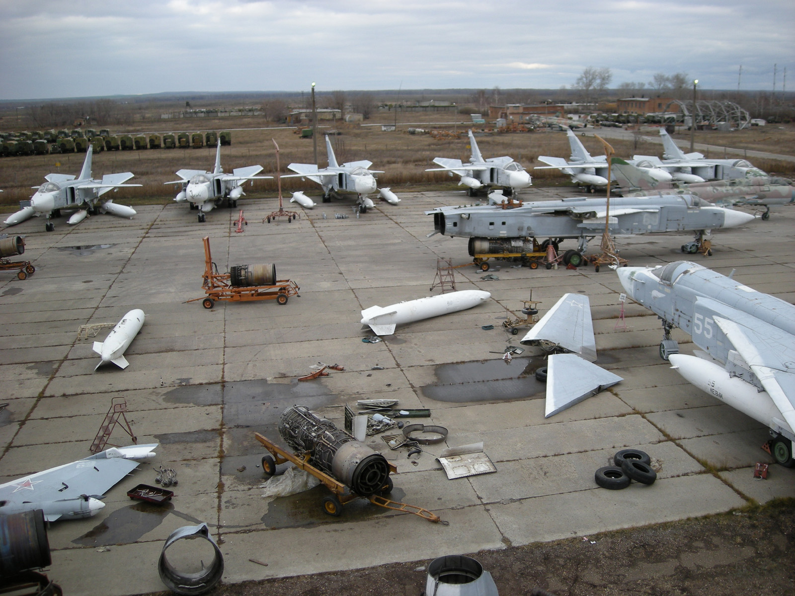 авиабаза дягилево рязань. вартемяги заброшенный аэродром. летно-техническая форма на аэродроме. военный аэродром в рязани в дягилево. парабельский заброшенный аэродром.