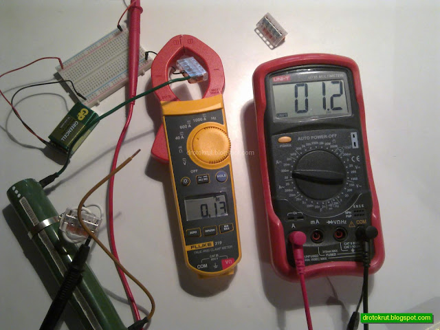 Замер постоянного тока цифровым мультиметром Uni-T UT55 и токовыми клещами Fluke 319