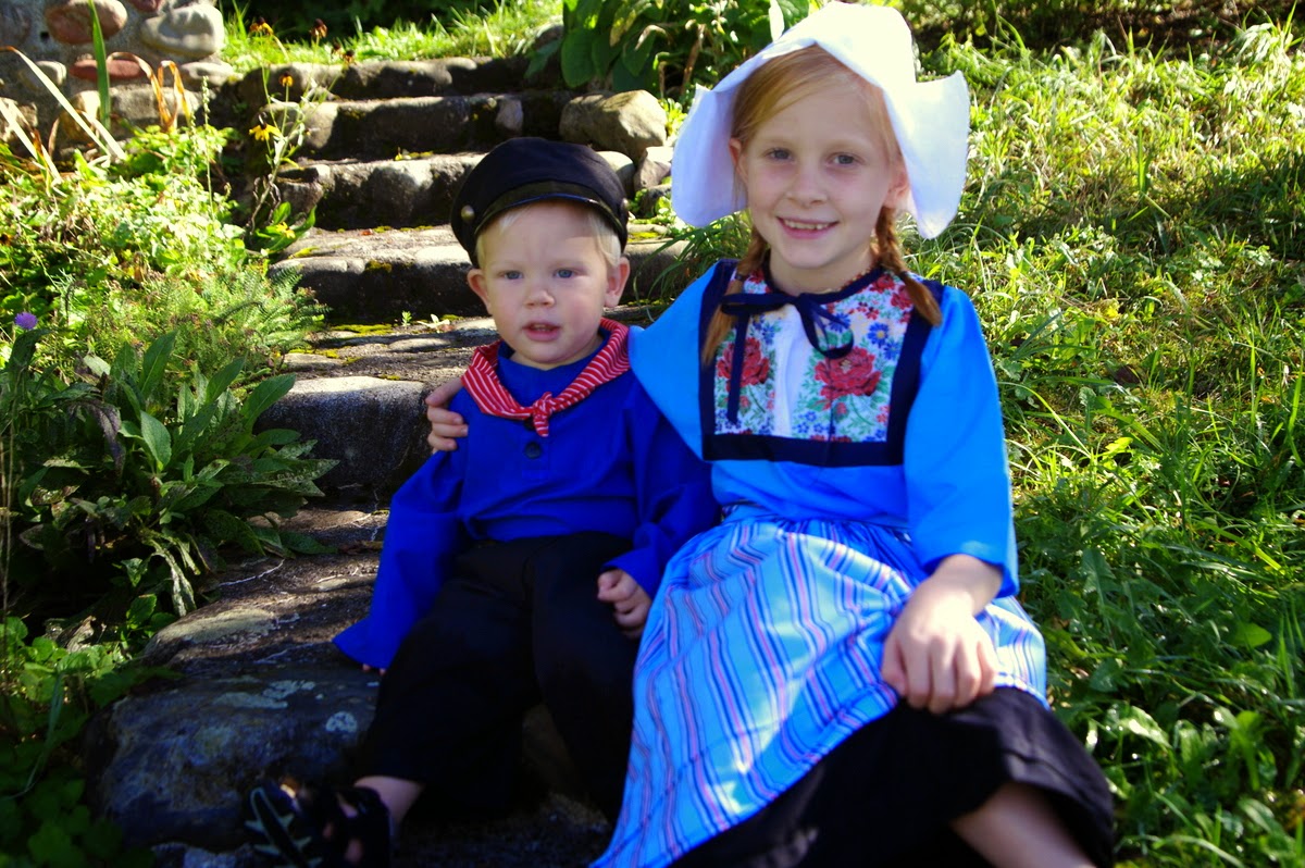 Bells and Whistles: Cute Little Dutch Children