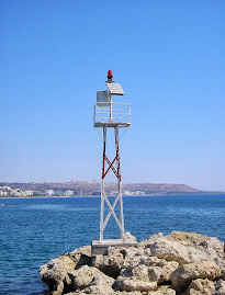 Feu rouge de Faliraki (Rhodes, Grèce)