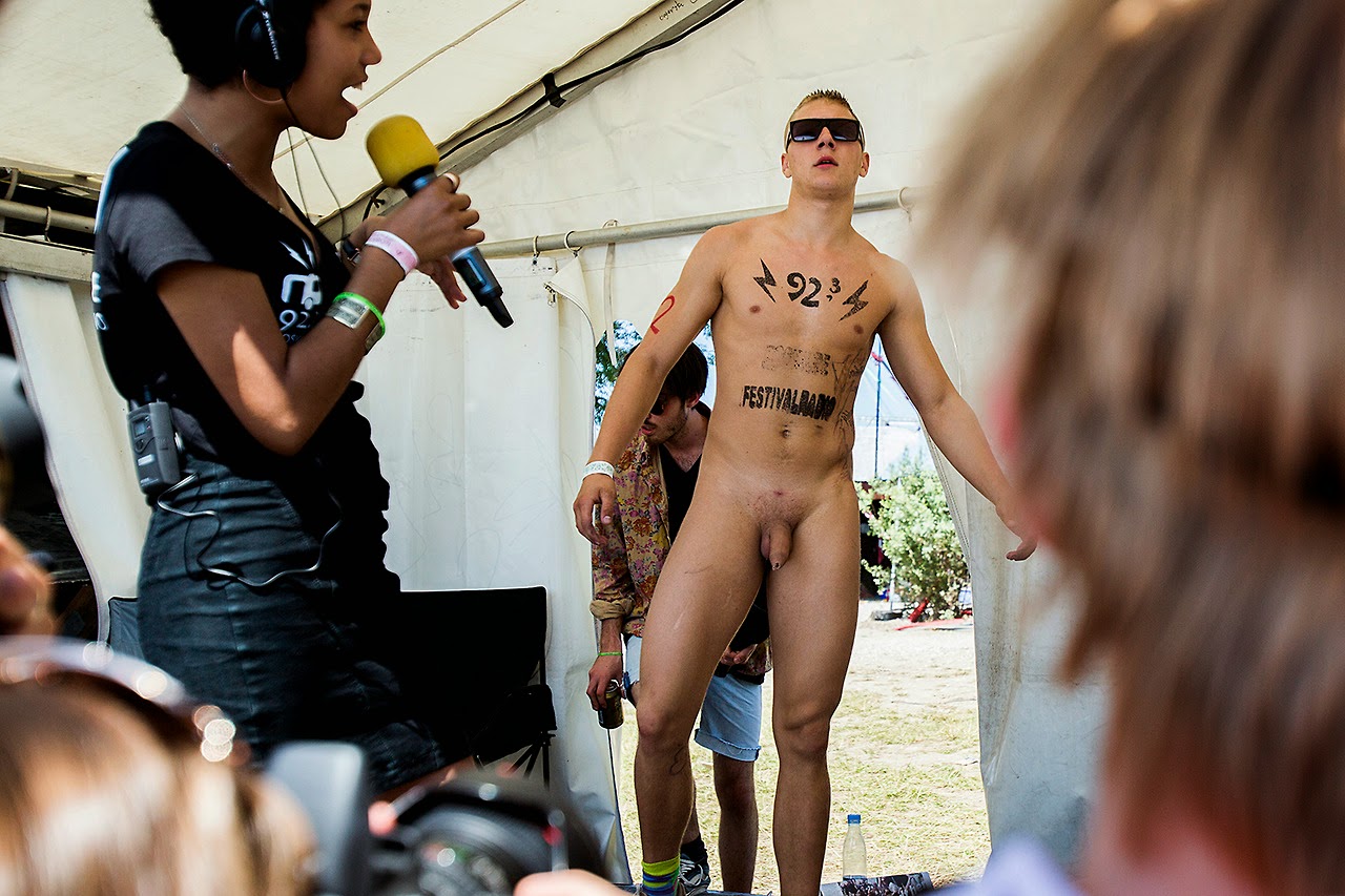 общественное голые мужики фото 73