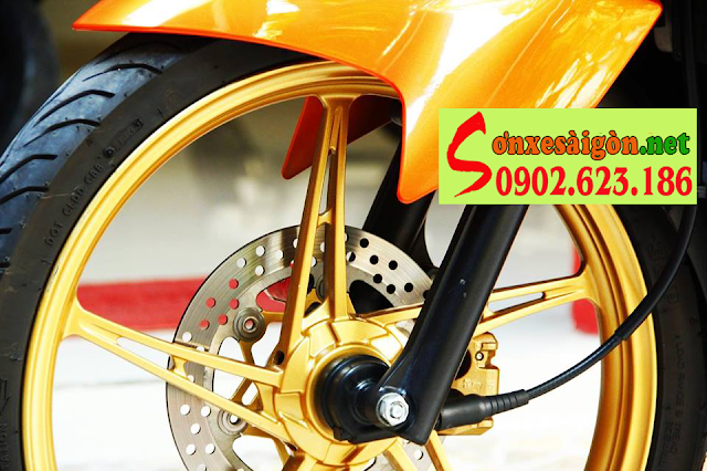 Exciter 2011 sơn cam đen bóng bẩy cùng dàn chân vàng đồng Exciter 2011 sơn cam đen bóng bẩy cùng dàn chân vàng đồng