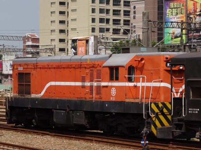 Blair's 鐵道攝影: R50柴電機車 / TRA R50 Diesel-electric Locomotive