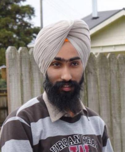 This is the minute that a Sikh  broke strict religious convention to spare a kid's life. 