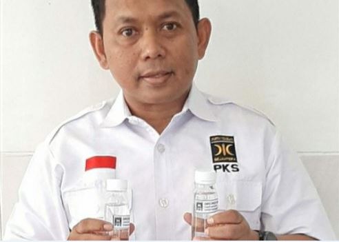 PKS Pati Bagikan Ribuan Botol Hand Sanitizer