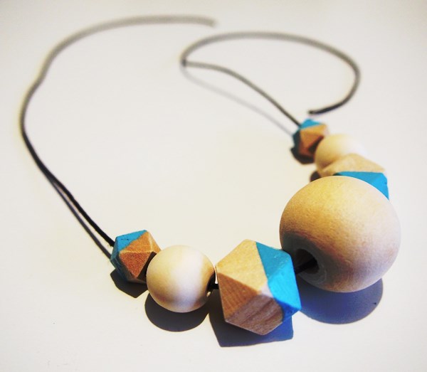 DIY : collier de perles en bois