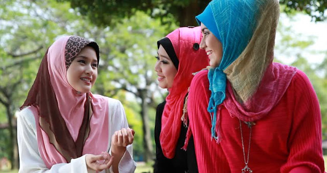 Hargailah Perempuan, Sebagaimana Kamu Meghargai Ibu dan Saudara Perempuanmu Hargailah Perempuan, Sebagaimana Kamu Meghargai Ibu dan Saudara Perempuanmu