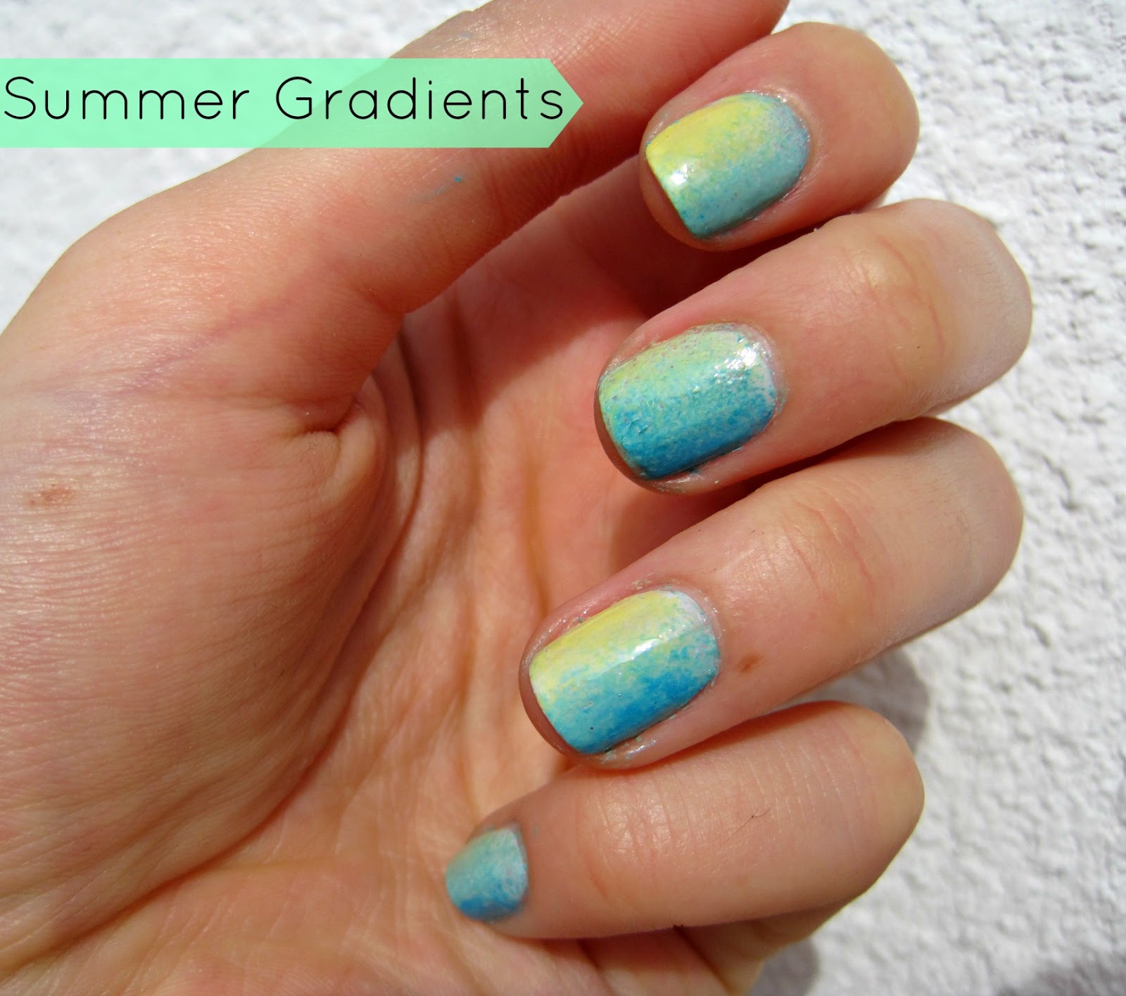 The Treasure Chest Summer Gradient Nails