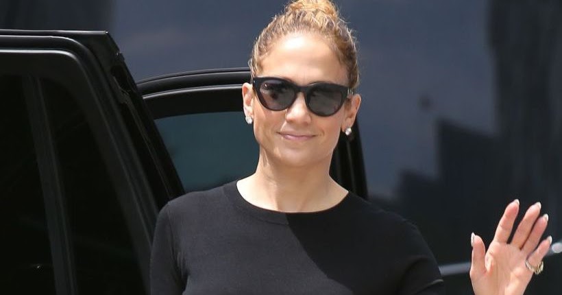 Jennifer Lopez JLO in denim micro mini skirt sexy jean short miniskirt ...