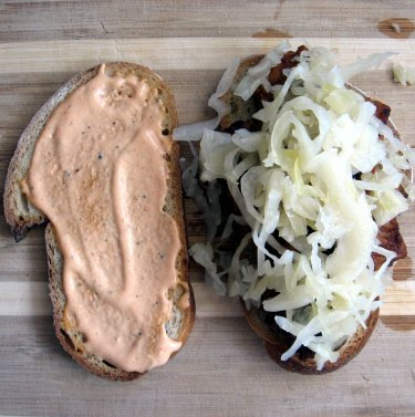 tempeh reuben with russian dressing and homemade sauerkraut