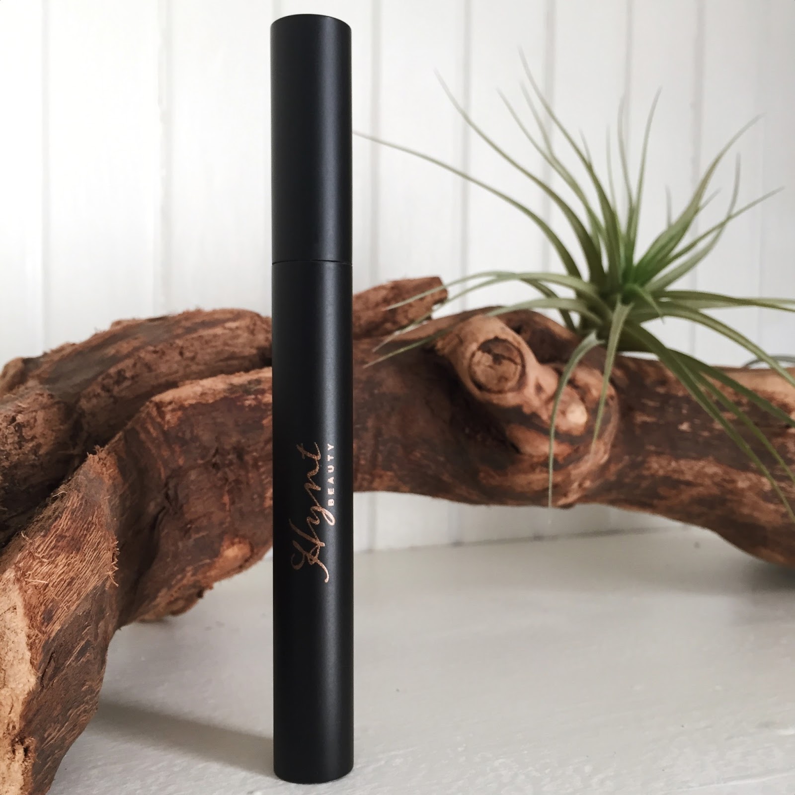 Hynt Beauty Nocturne Mascara Review
