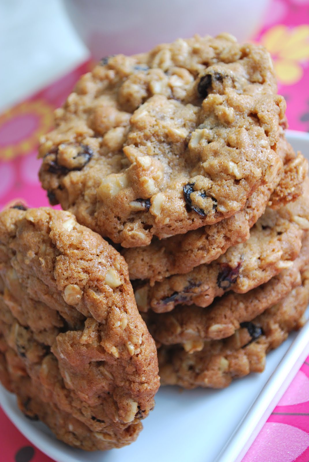 Old-Fashioned Oatmeal Cookies with Raisins and Walnuts
