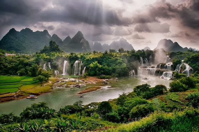 Beautiful waterfalls images,Detian Waterfall