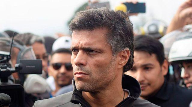 La Justicia venezolana ordenó el arresto de Leopoldo López, que está refugiado en la Embajada de Es