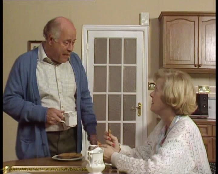 We Like TV Screen & We Like TV Forum: Keeping Up Appearances - 01x02