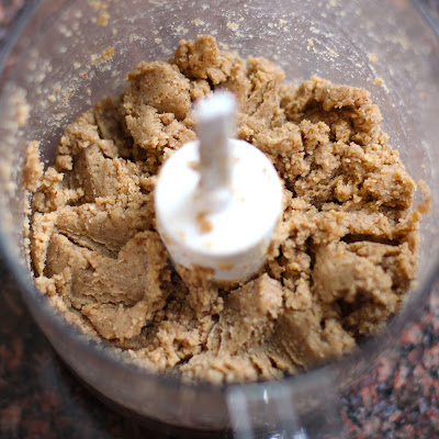 EASY Healthy Homemade Pecan Butter made all natural, sugar free, low carb, gluten free, and vegan! No hydrogenated oils or trans fats whatsoever!