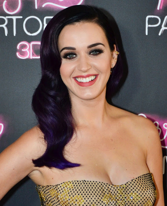 katy perry at katy perry part of me premiere hot photoshoot