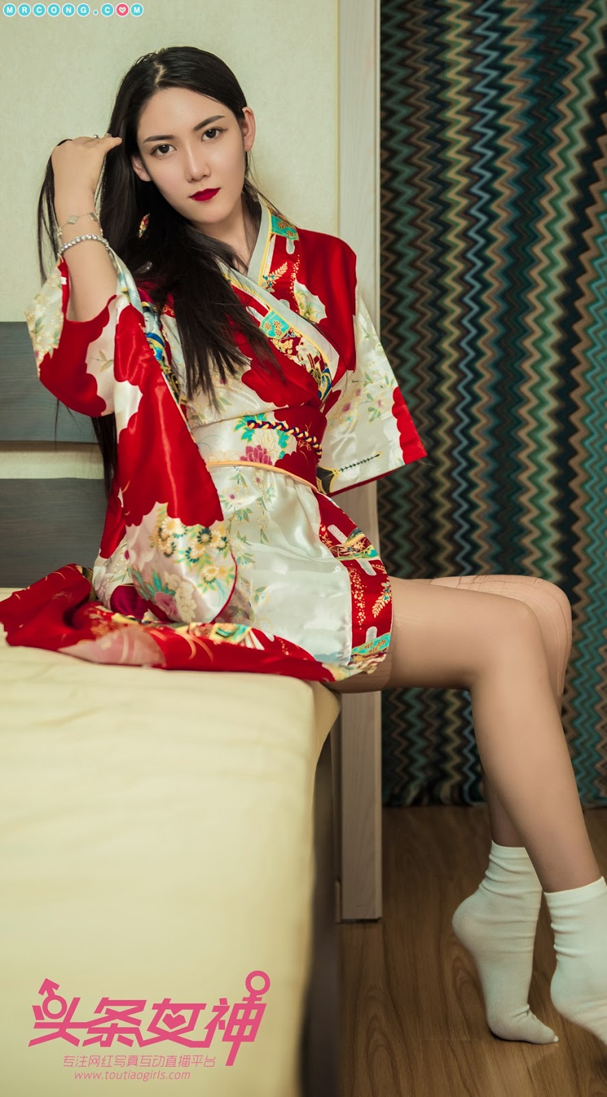 TouTiao 2018-04-08: Model Feng Xue Jiao (冯雪娇) (63 photos)