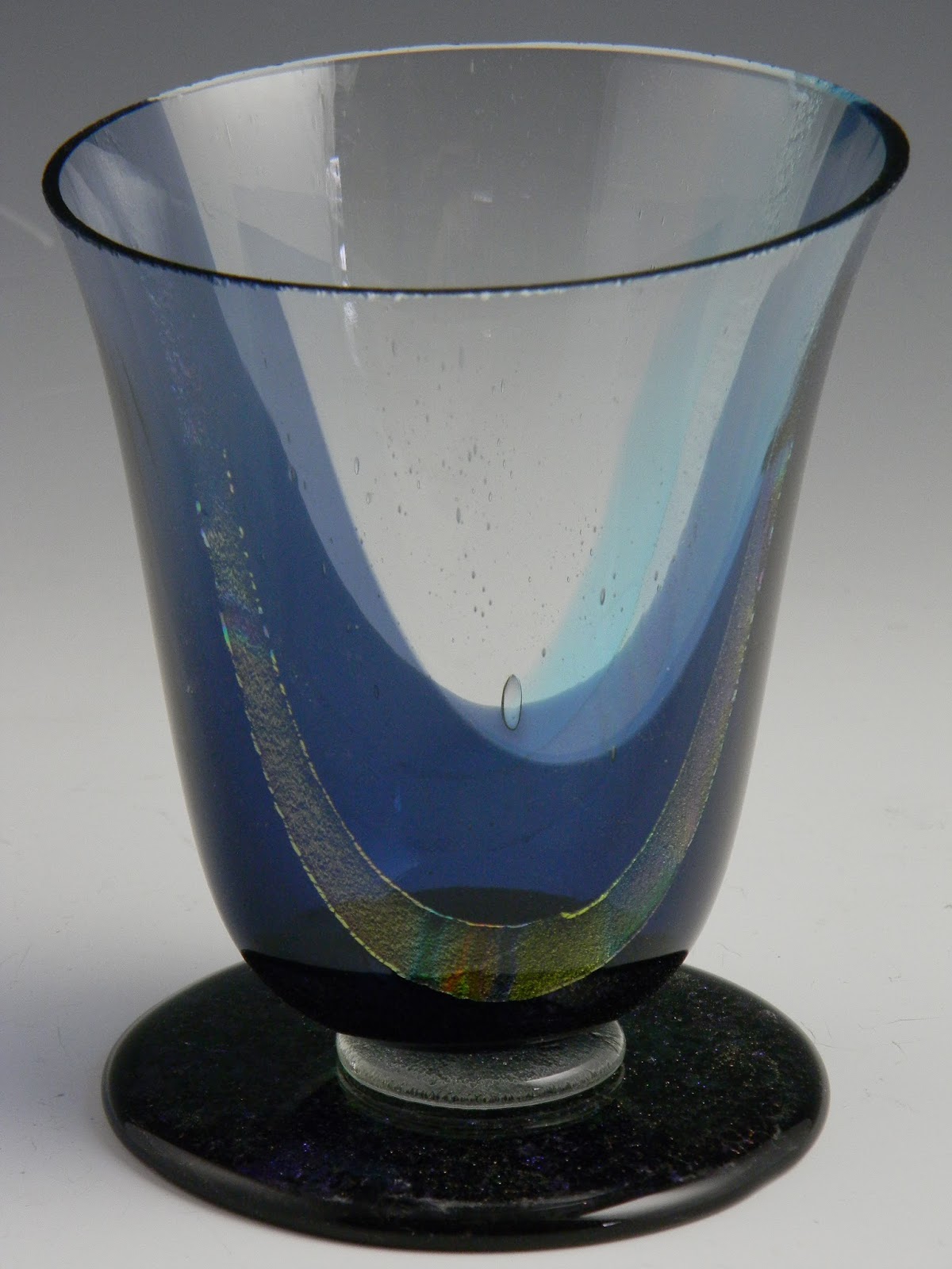 Lisa Vogt Art Adventure Blog Blue Drop Out Vase Made Easy