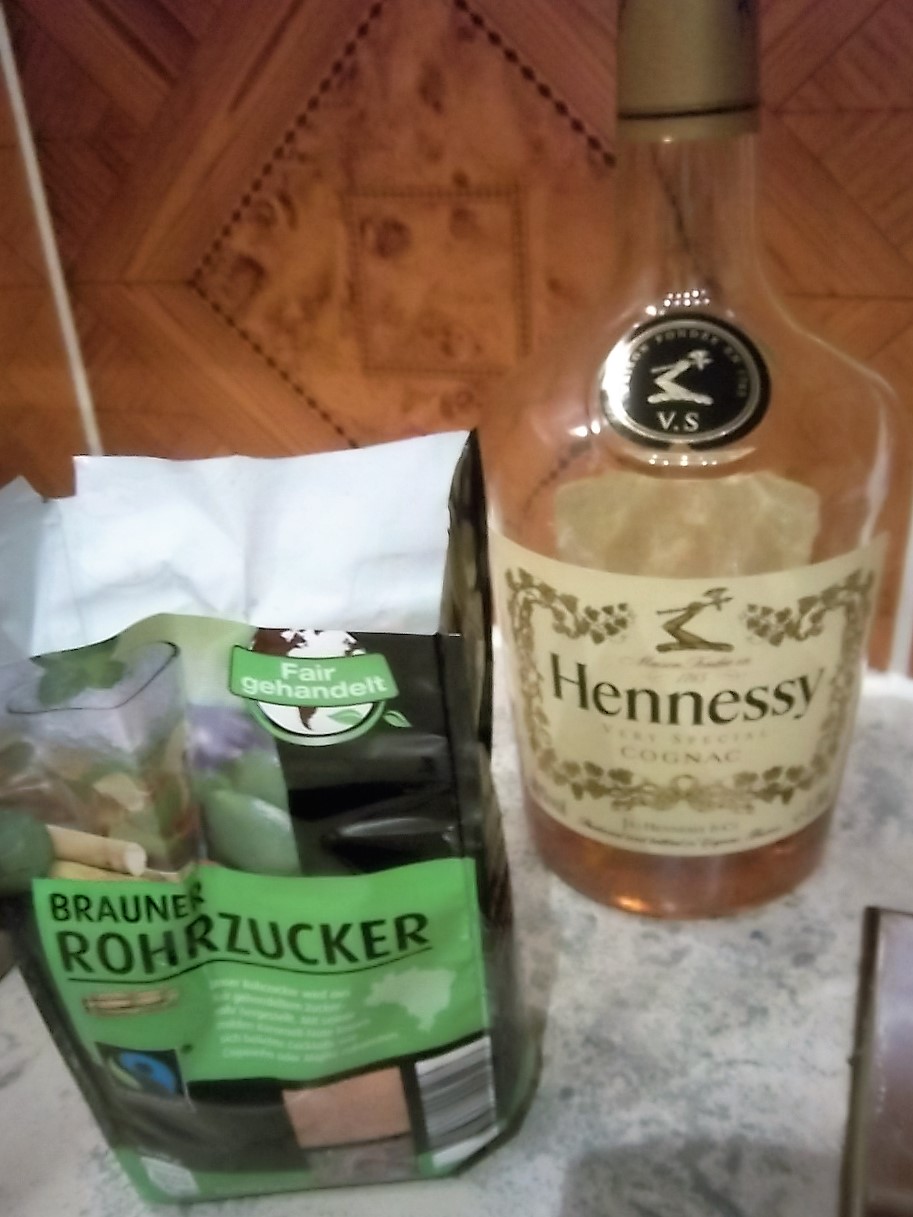 Für den Fasching ideal: Fruchtbowle mit Sekt