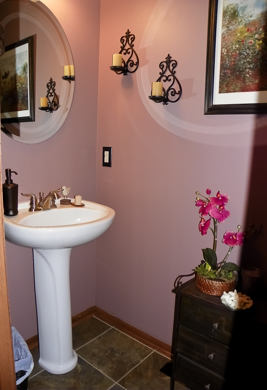 MightyCrafty: Powder Room Makeover for Under $100