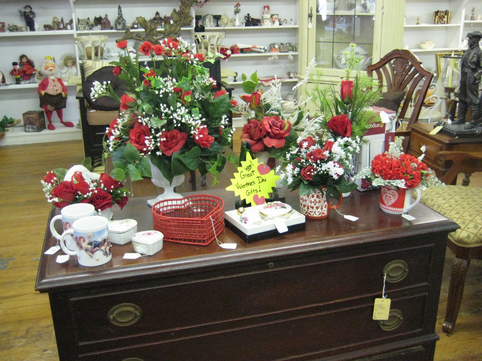 C. Dianne Zweig Kitsch 'n Stuff Visiting "Paula's Unique Consignment