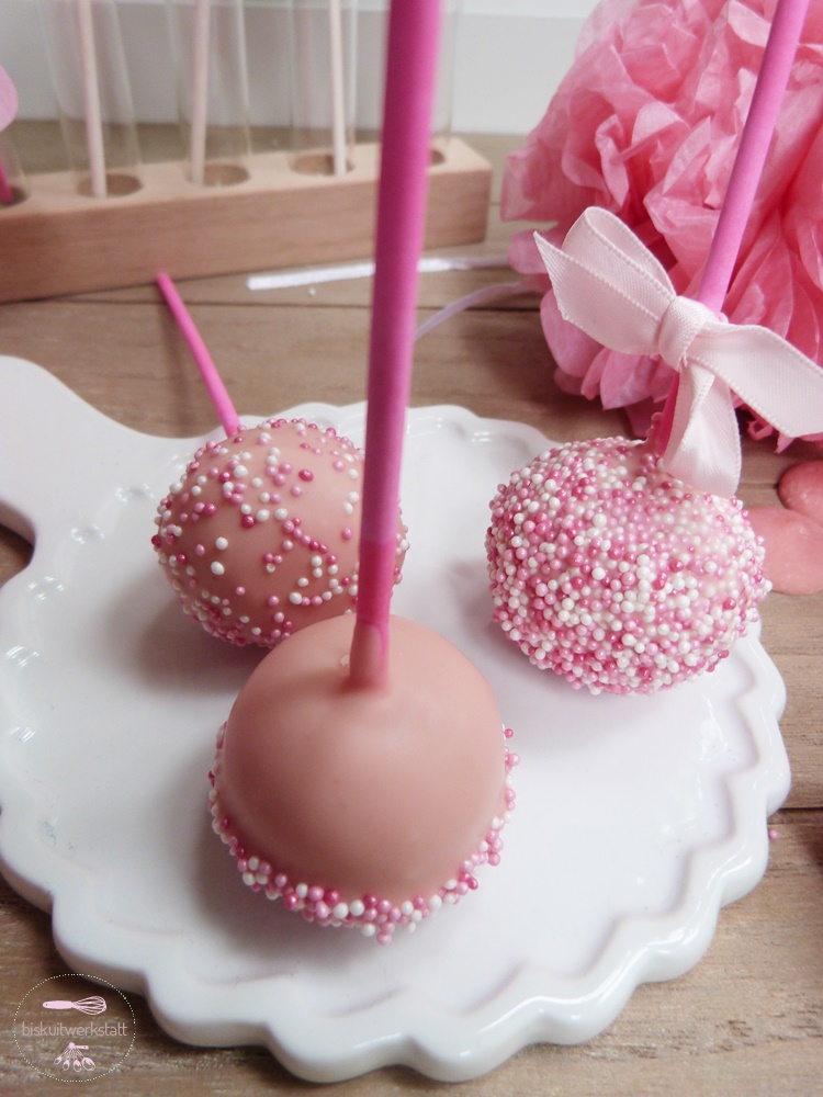 Prinzessinnen Cake Pops [ein Cake Pop Traum in rosa] - Biskuitwerkstatt