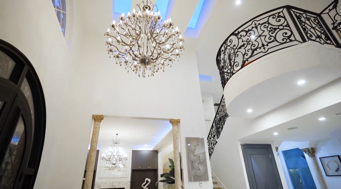 58 Interior Design Photos vs. 13988 34 Ave, Surrey, BC Luxury Mansion Tour