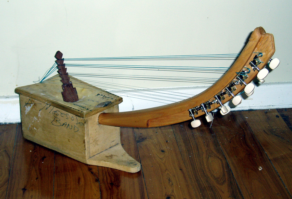 Seperewa The harp of royalty and African tradition ALOUD AFRICA