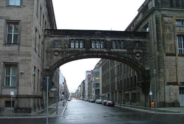 Bridges: Bridges between Buildings