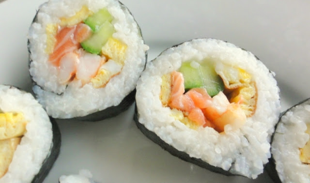 futo maki sushi salmon shrimp cucumber omelet egg