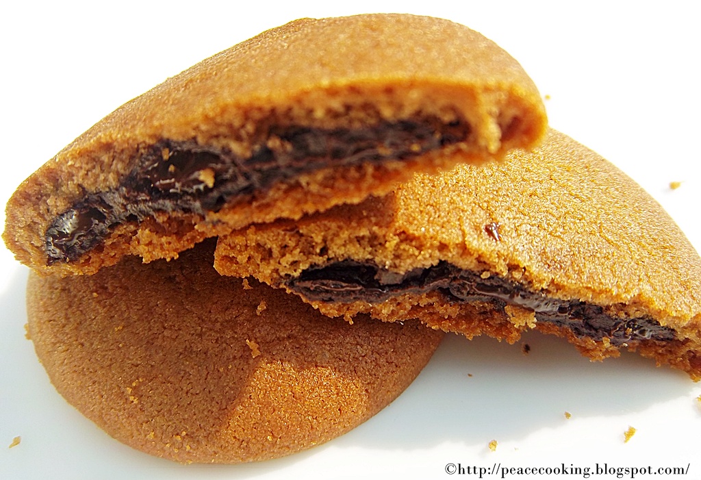 TIPS FOR DELICIOUS AND HEALTHY COOKING Chocolate Stuffed Cookies for