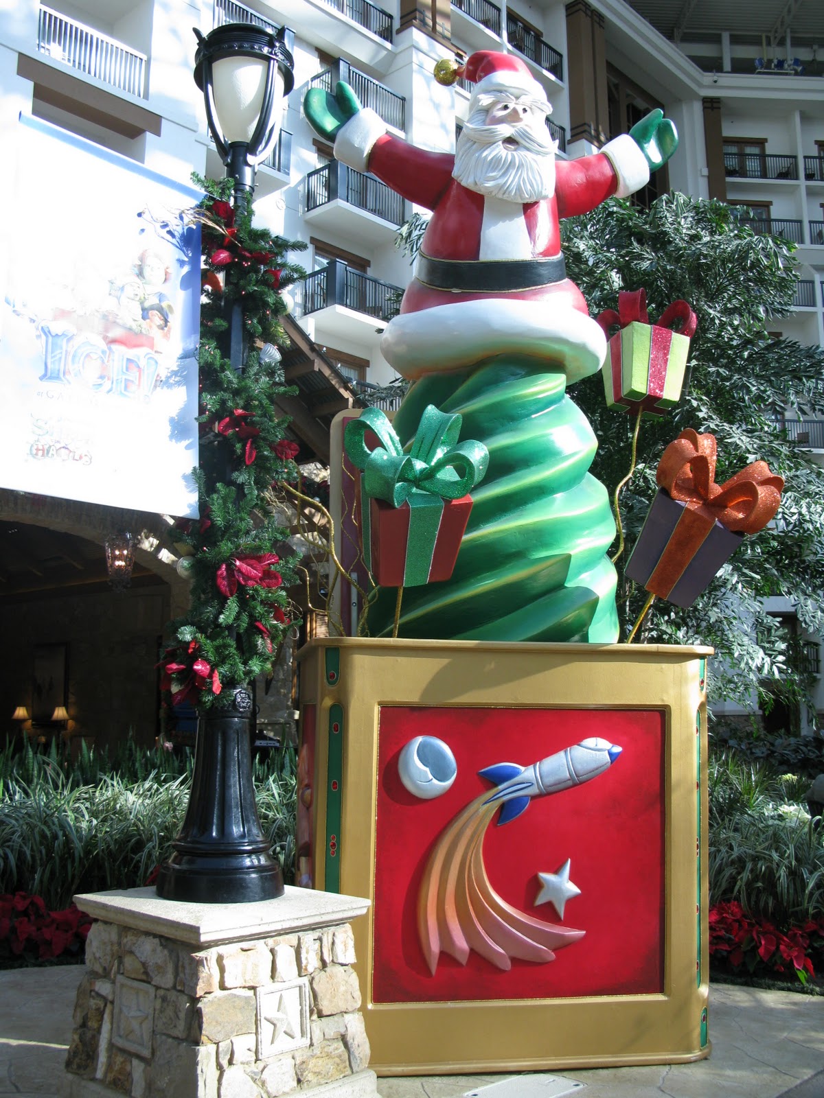 Meandering... Lone Star Christmas at Gaylord Texan Resort