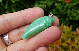 Batu Liontin Natural Giok Jadeite Jade Type A Origin Burma JDT004