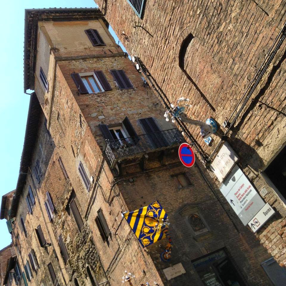 Siena, angolo di Via San Pietro