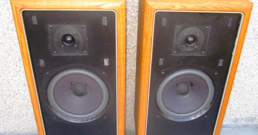 Advent 5012 w speakers Clearance