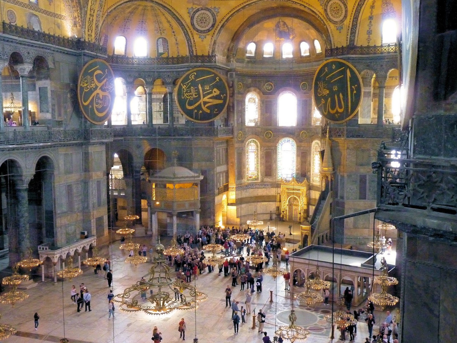 BASÍLICA DE SANTA SOFIA ISTAMBUL / TURQUIA OBRA DE ENGENHARIA DE SURPREENDENTE EFEITO
