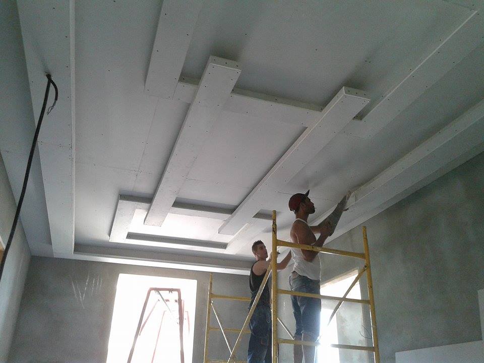 TAKA YAKA plafond décaissé pas à pas , le plafond central