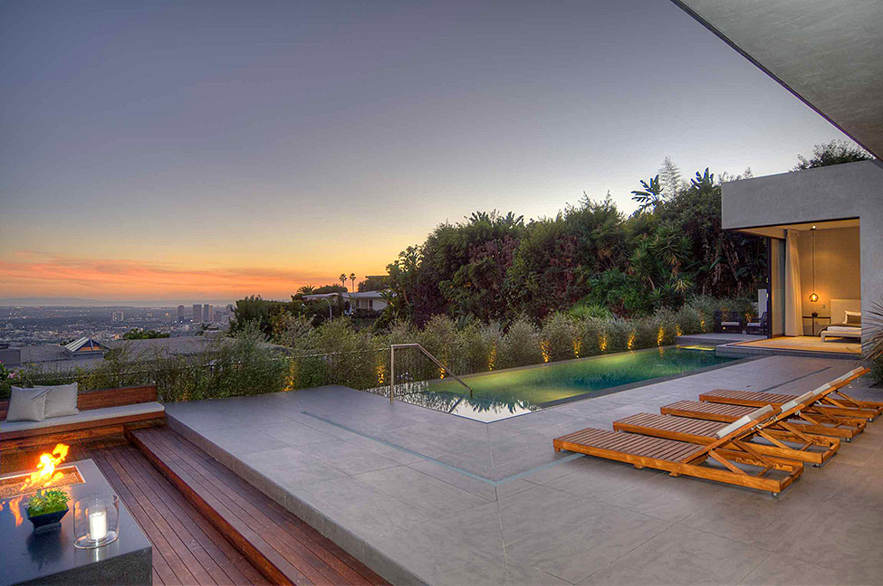 Casa con un Interior de Estilo en Los Ángeles y una Impresionante Vista