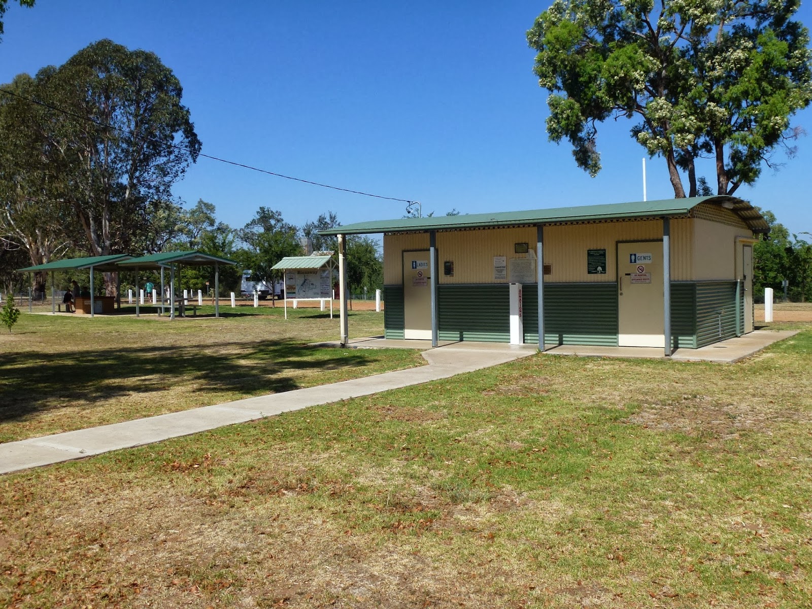 Our Aussie off grid heaven Been away to Binnaway