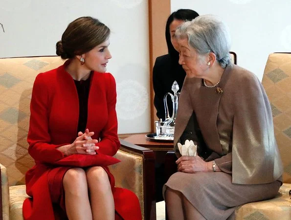 King Felipe and Queen Letizia with Japanese Emperor Akihito, Empress Michiko, Crown Prince Naruhito and Crown Princess Masako at the Imperial Palace in Tokyo