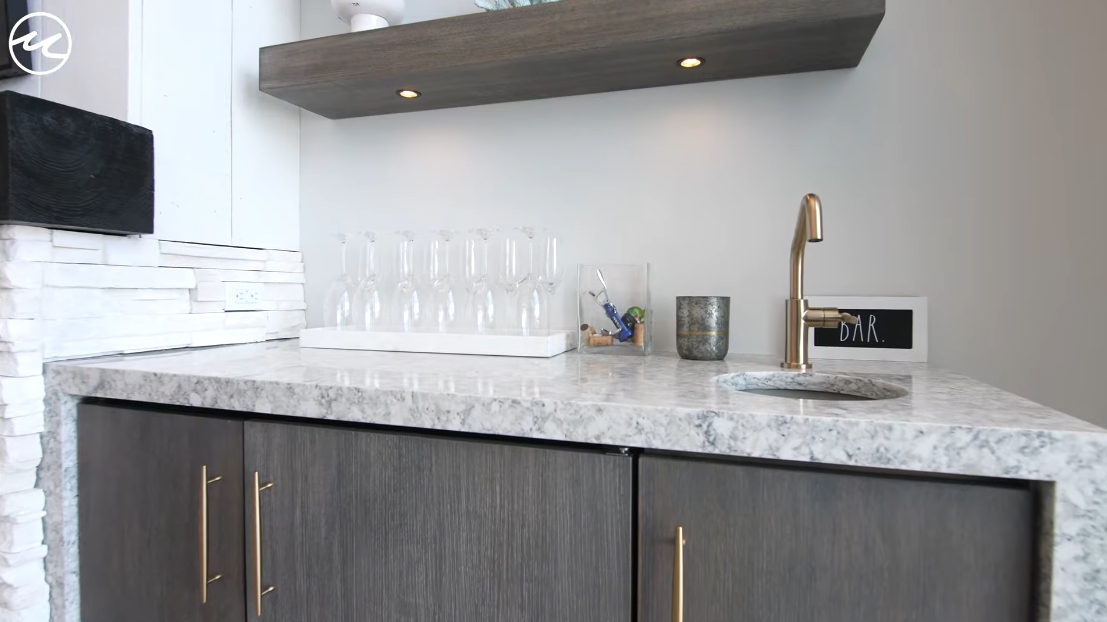 34 Interior Design Photos vs. Sanibel Island, FL Luxury Beachfront Mansion Tour