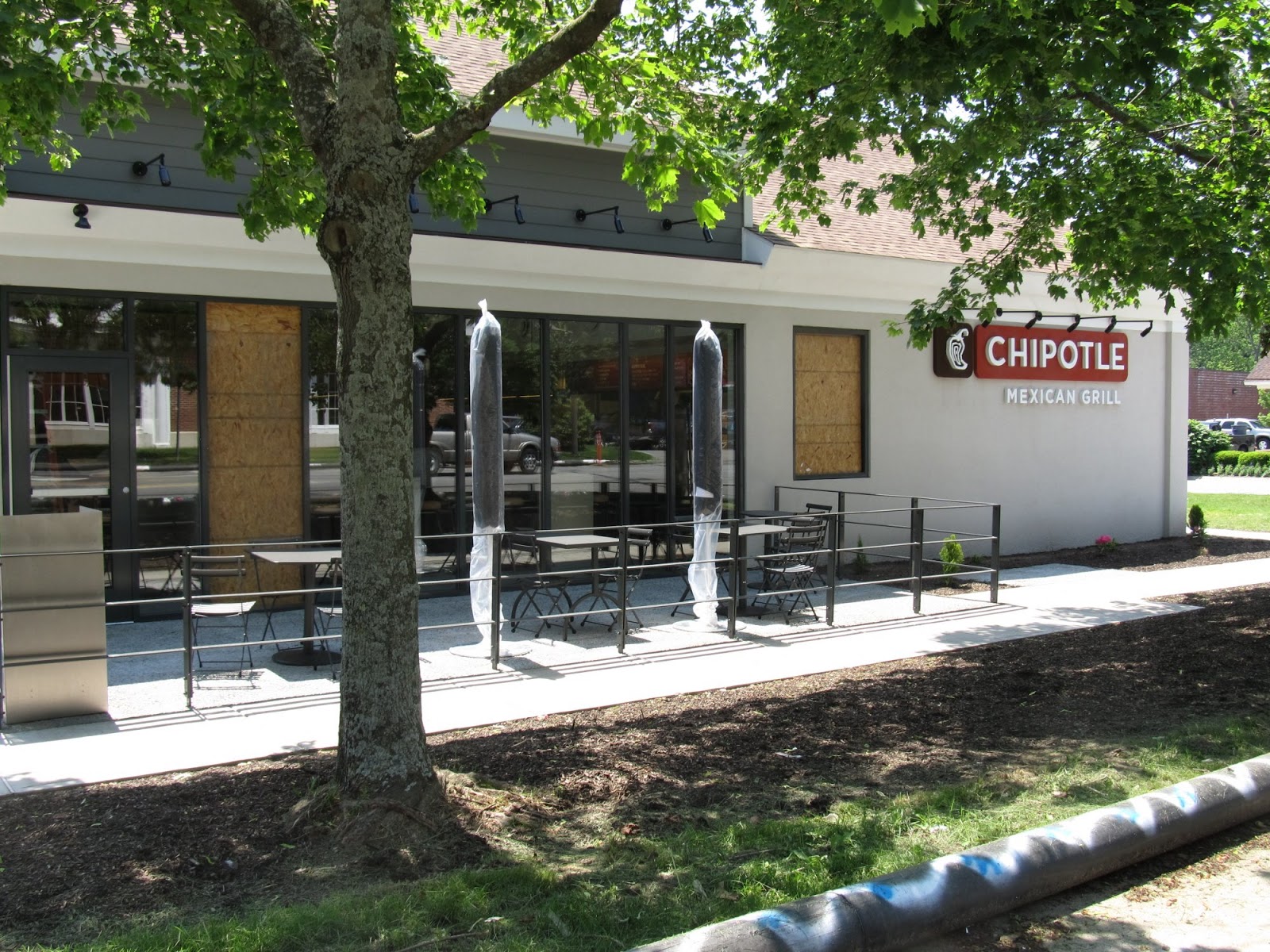 Bedford Mass What's new in Retail Chipotle Mexican Grill Getting