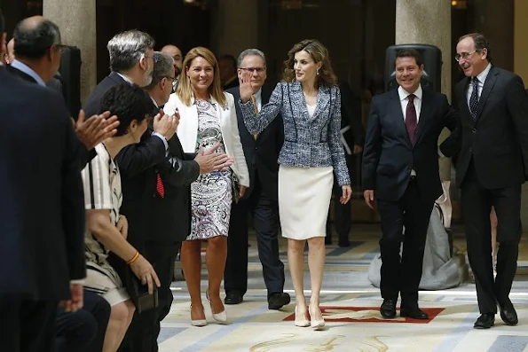 Queen Letizia delivery the Reina Letizia Awards 2015. Queen Letizia wore Hugo Boss skirt, Magrit pumps, Tous Jeweler pearl earrings