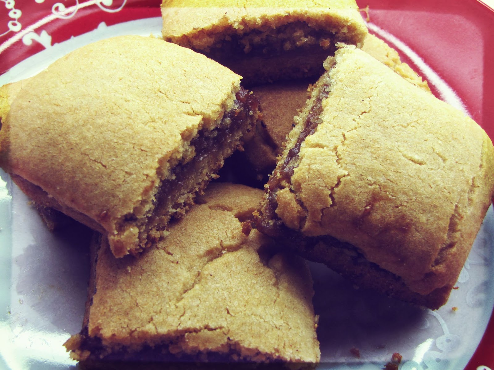 hmbaked; while drinking coffee ♥) Fig "newtons" Bars