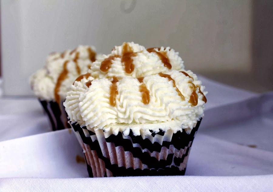 Receta Cupcakes rellenos de caramelo y crema mascarpone