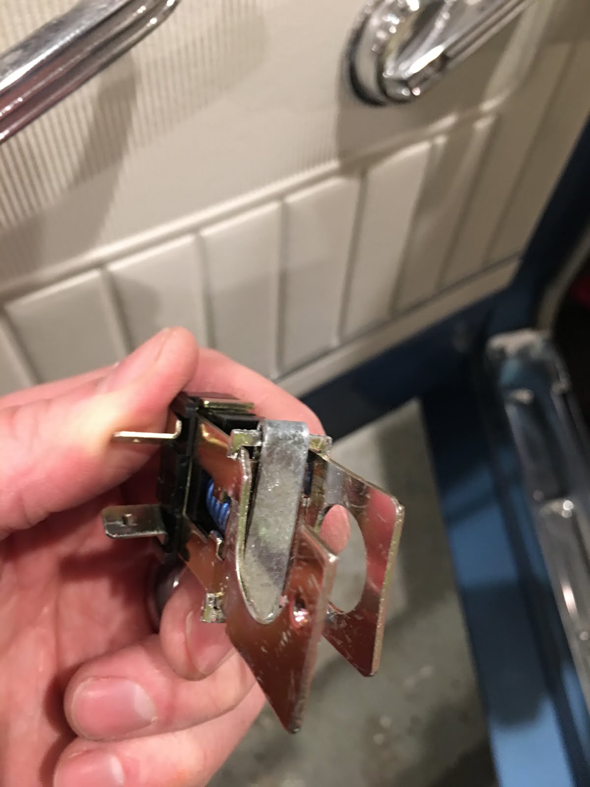 LeLu's 66 Mustang: Modified Brake Light Switch for CSRP Kit