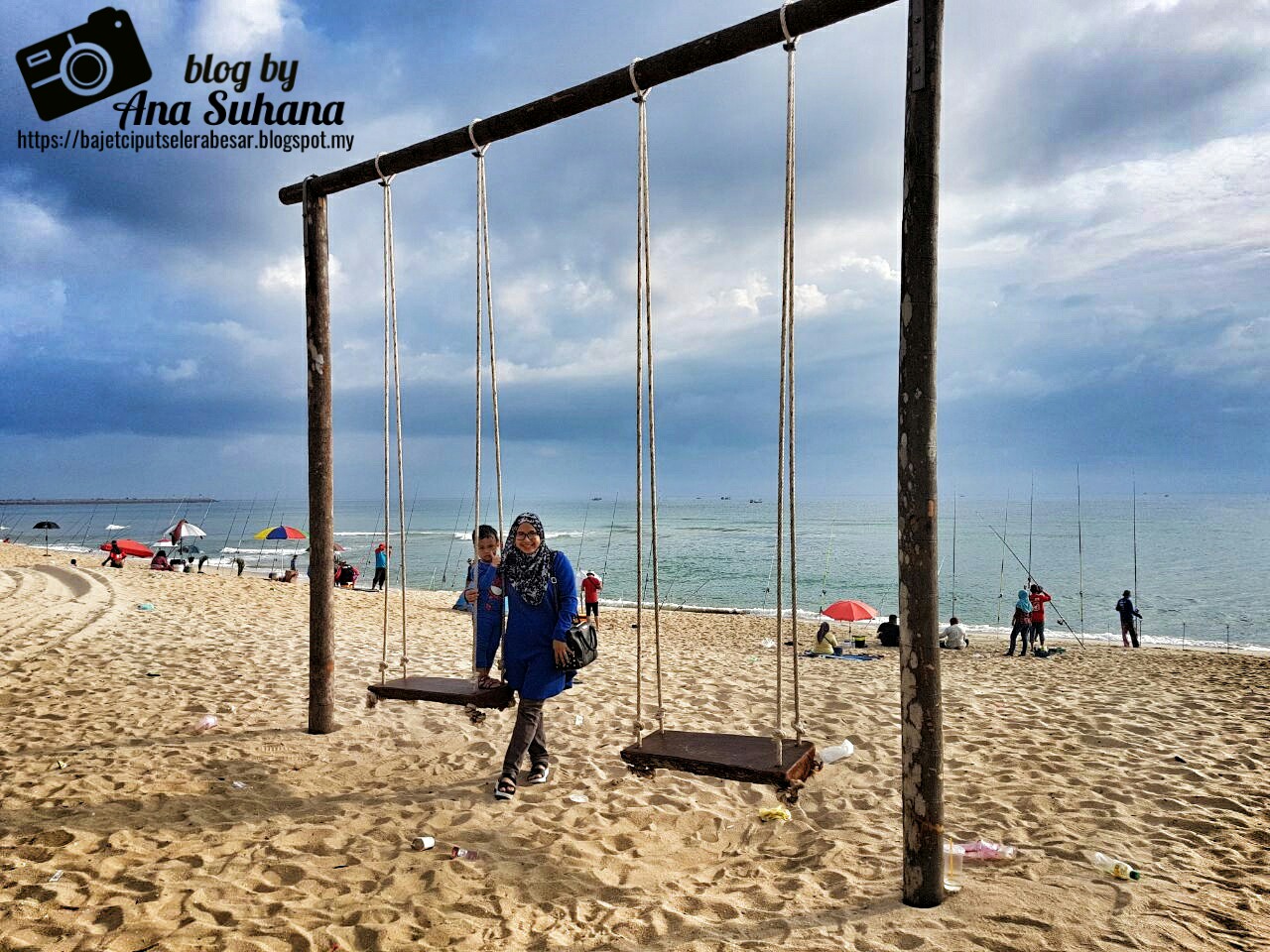 Jalanjalan di Terengganu Buaian ala Lombok di Pantai Batu Buruk