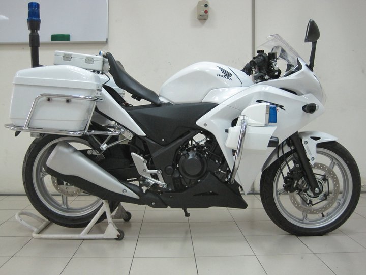 Motor Baru Polis Diraja Malaysia CBR250 Wak Story Sharing Info