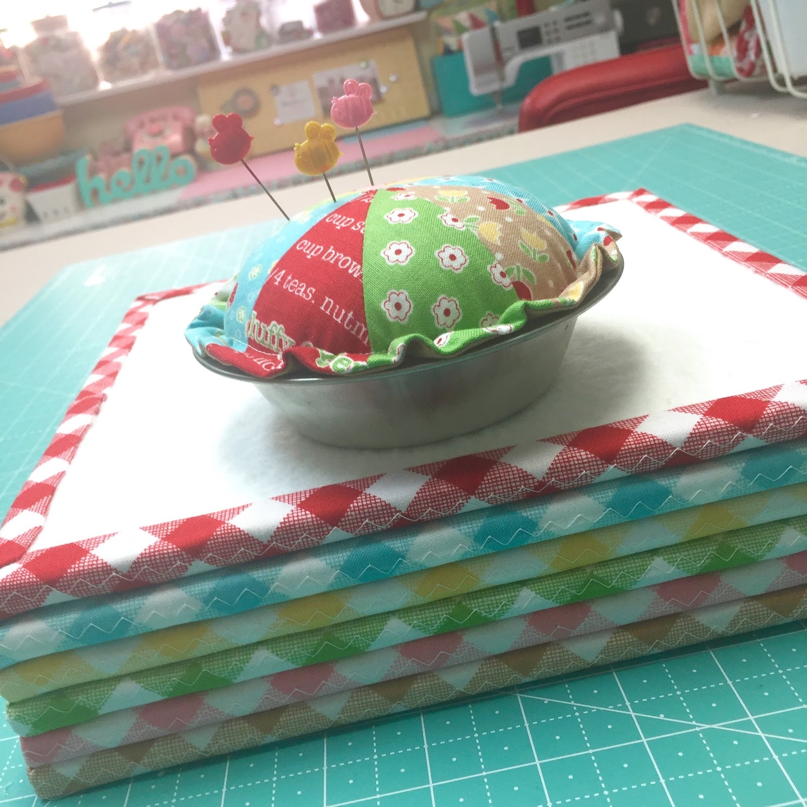 Bee In My Cutie Pie Pincushion Tutorial!!